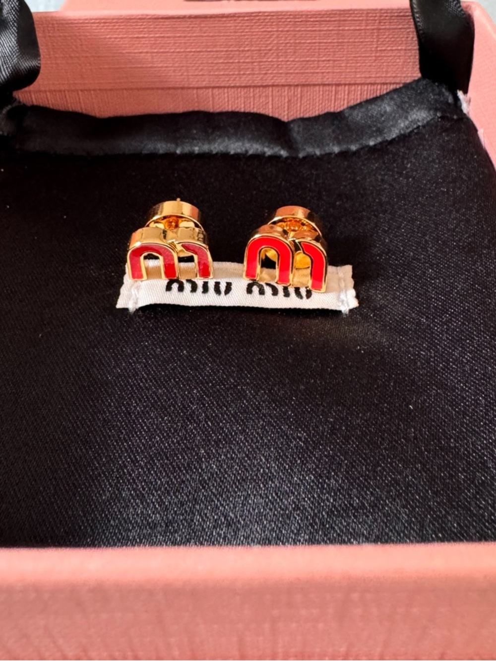 Miu Miu Gold-Tone Logo M Stud Enamel Earrings in Red - Picture 2 of 5
